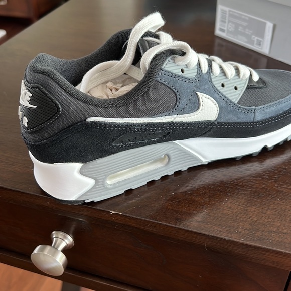 Nike Air Max 90 PRM size men’s 6.5, color off noir/summit white-black - Picture 6 of 12